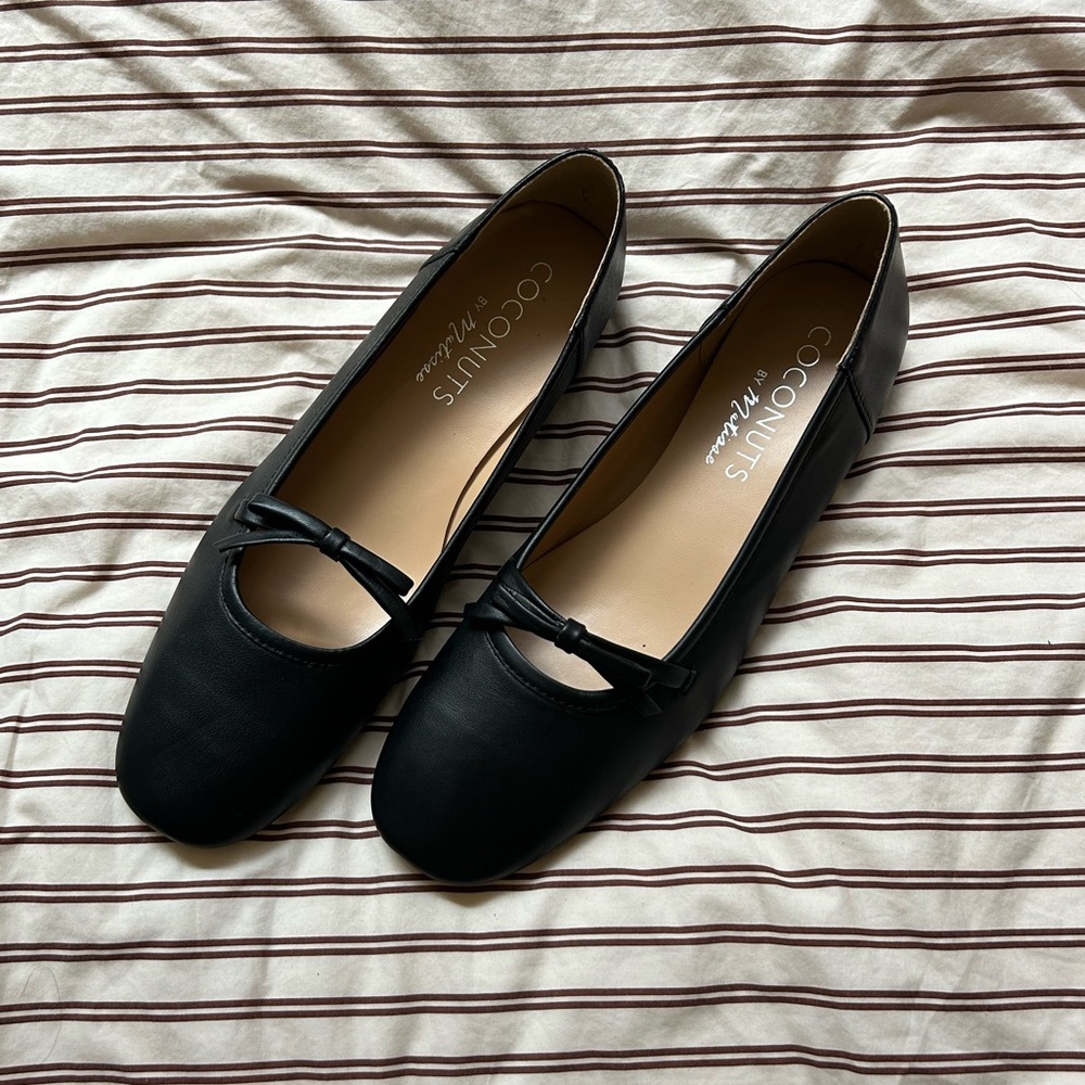 Coconuts by Matisse Black Leather Missy Ballet Flats